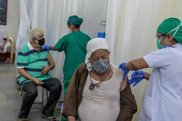 Vaccinations at a government hospital in Mumbai this month.